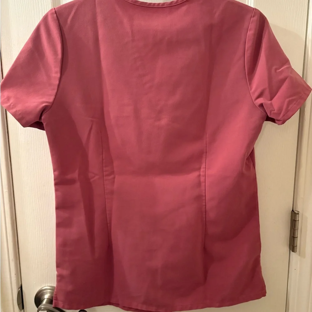 FIGS Rose Quartz Scrub Set - V-Neck Top & Jogger Pants